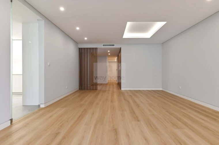 Apartamento T3 para Venda em Carcavelos e Parede Foto 11