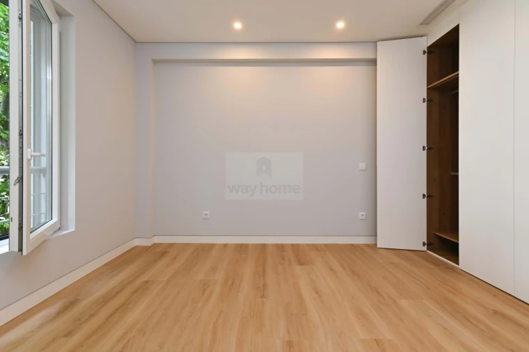 Apartamento T3 para Venda em Carcavelos e Parede Foto 27