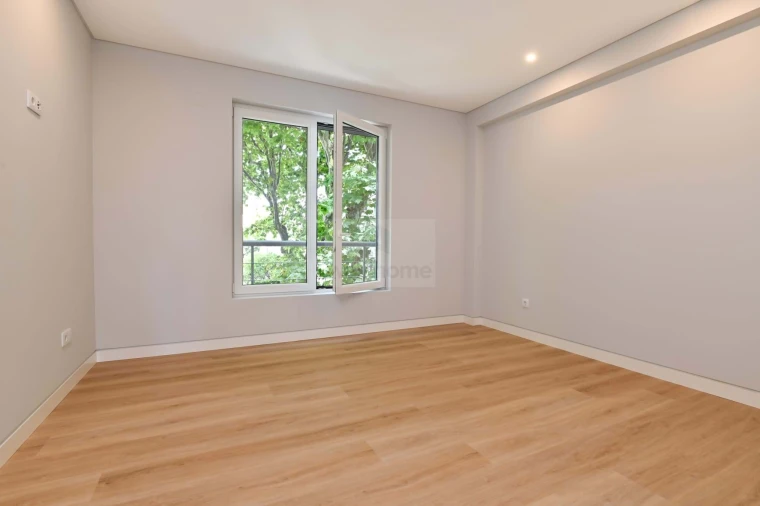 Apartamento T3 para Venda em Carcavelos e Parede Foto 28