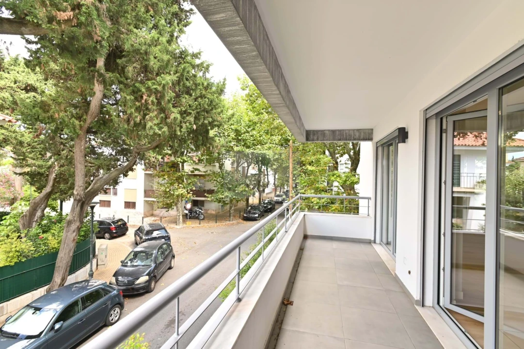 Apartamento T3 para Venda em Carcavelos e Parede Foto 2