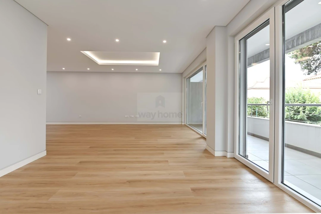 Apartamento T3 para Venda em Carcavelos e Parede Foto 17