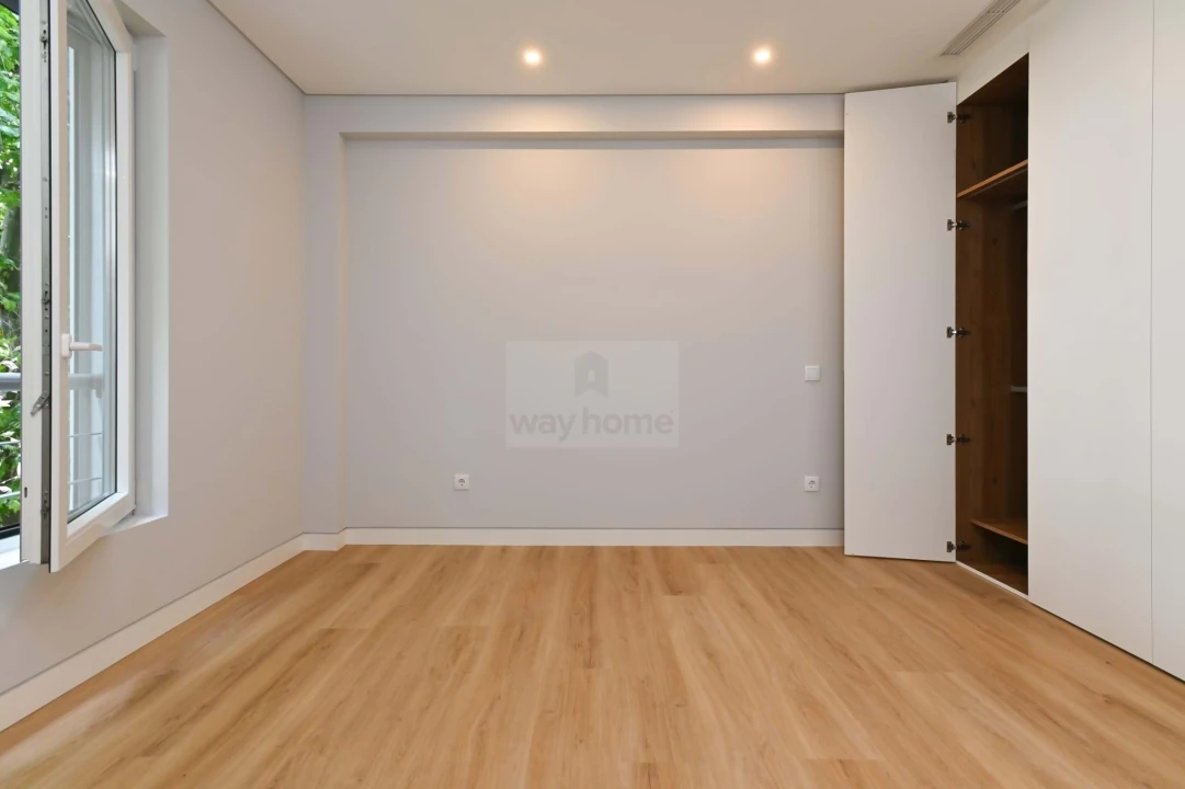 Apartamento T3 para Venda em Carcavelos e Parede Foto 27