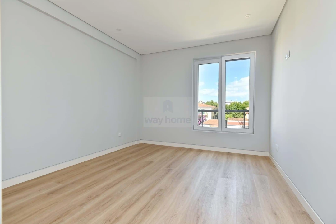 Apartamento T3 para Venda em Carcavelos e Parede Foto 12