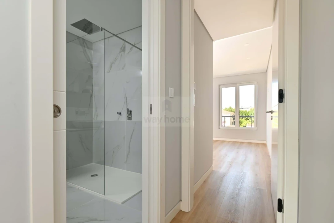 Apartamento T3 para Venda em Carcavelos e Parede Foto 11