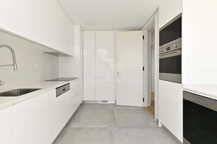 Apartamento T3 para Venda em Carcavelos e Parede Foto 7