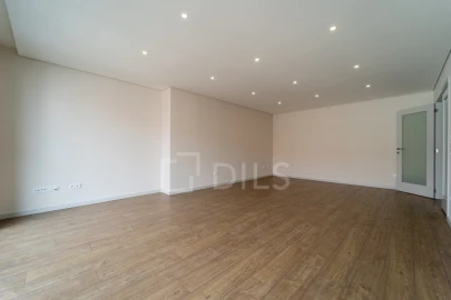 Apartamento T3 para Venda em Cedofeita, Santo Ildefonso, Sé, Miragaia, São Nicolau e Vitória