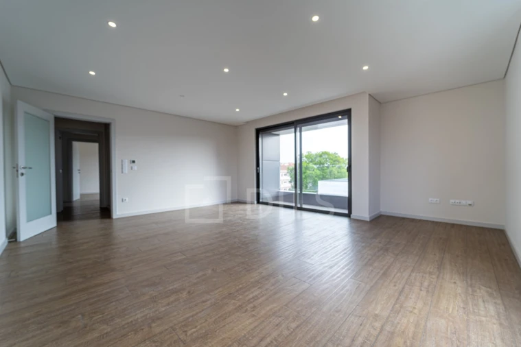 Apartamento T3 para Venda em Cedofeita, Santo Ildefonso, Sé, Miragaia, São Nicolau e Vitória Foto 22