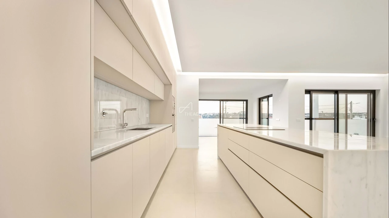 Moradia T3 para Venda em Santa Maria do Castelo e Santiago e Santa Susana Foto 9