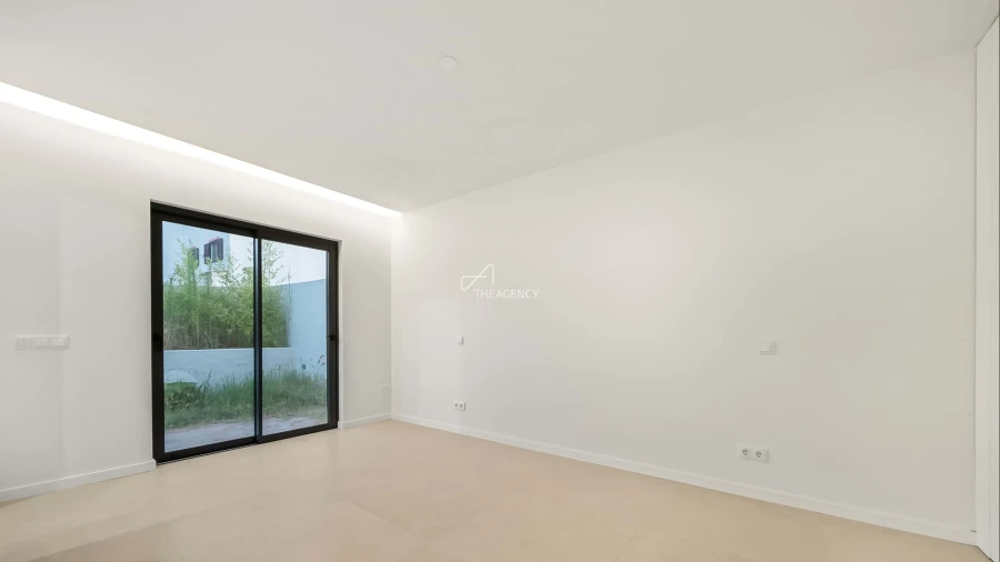 Moradia T3 para Venda em Santa Maria do Castelo e Santiago e Santa Susana Foto 13