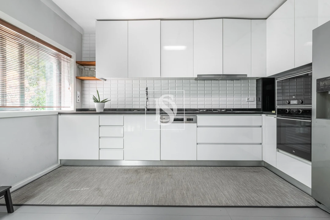 Moradia T4 para Venda em Creixomil Foto 1