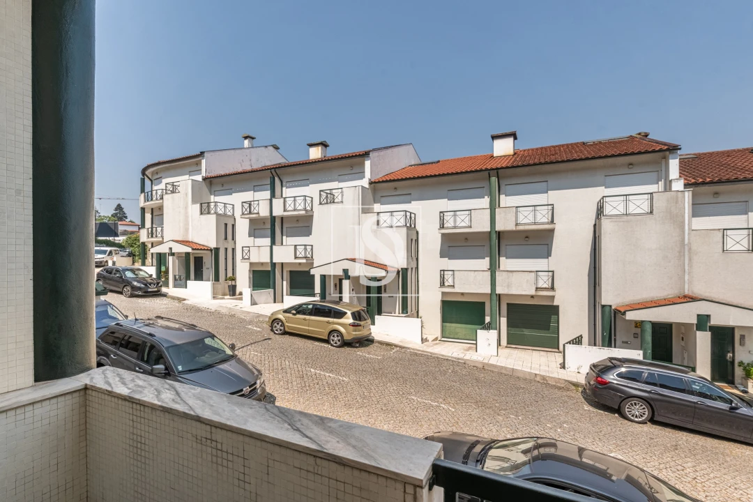 Moradia T4 para Venda em Creixomil Foto 9