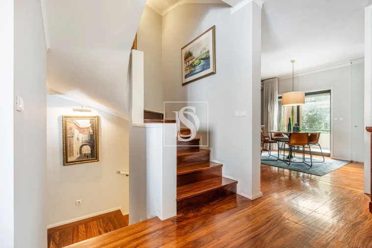 Moradia T4 para Venda em Creixomil Foto 10