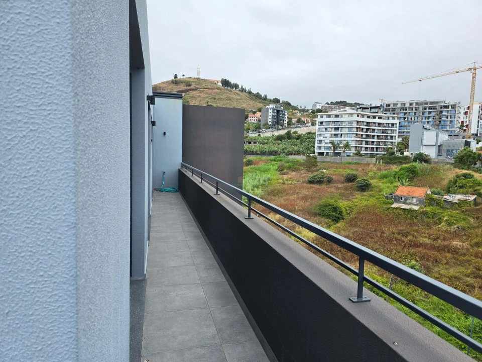 Apartamento T3 para Venda em São Martinho Foto 6