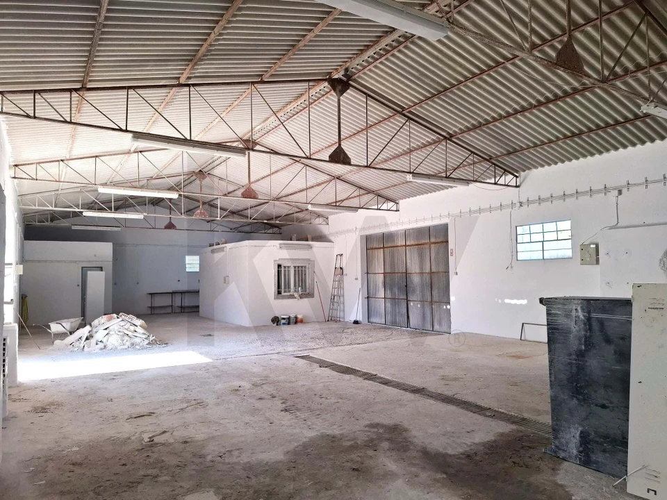 Armazém para Venda em Olhão Foto 11