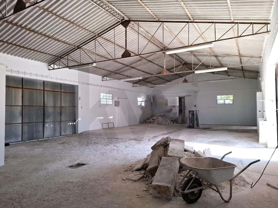 Armazém para Venda em Olhão Foto 14