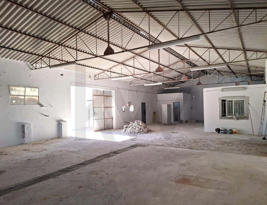 Armazém para Venda em Olhão Foto 12