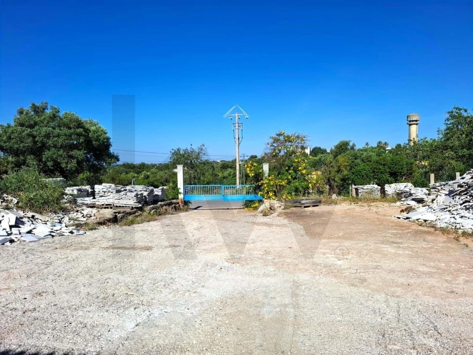 Armazém para Venda em Olhão Foto 4