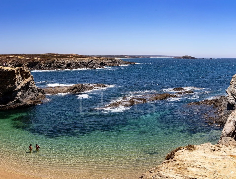 Apartamento T1 para Venda em Porto Covo Foto 18