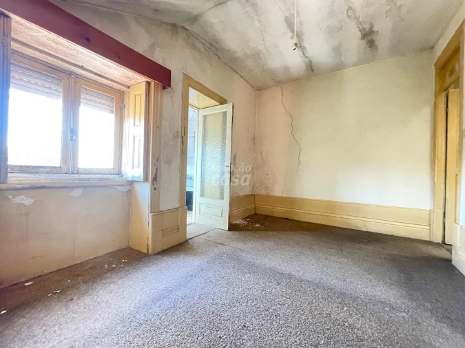 Prédio para Venda em Santa Marinha e São Pedro da Afurada Foto 16