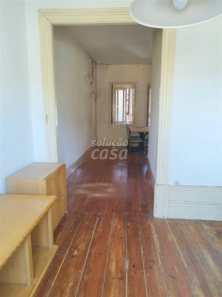 Prédio para Venda em Santa Marinha e São Pedro da Afurada Foto 6