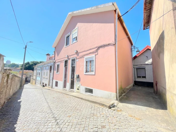 Prédio para Venda em Santa Marinha e São Pedro da Afurada