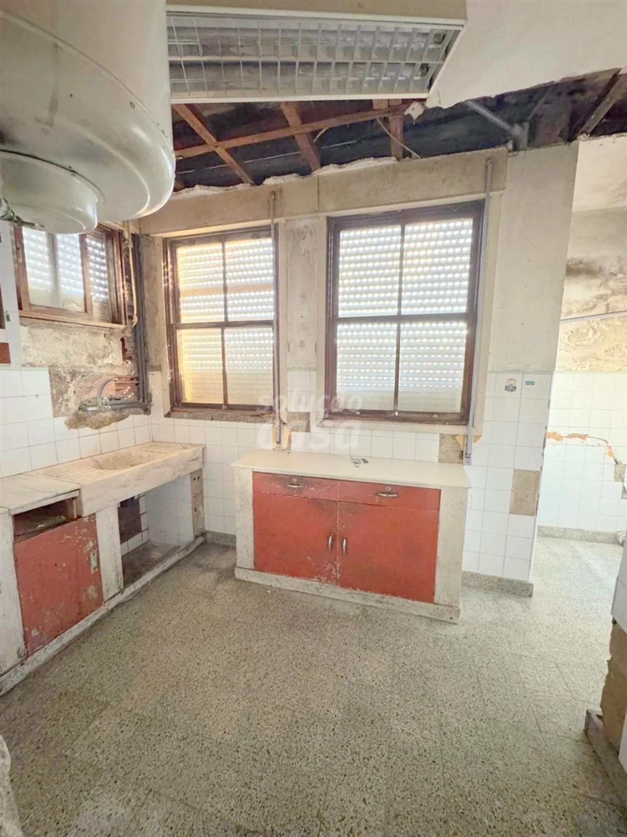 Prédio para Venda em Santa Marinha e São Pedro da Afurada Foto 9