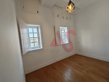Apartamento T1 para Arrendamento em Oliveira, São Paio e São Sebastião
