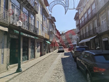 Apartamento T1 para Arrendamento em Oliveira, São Paio e São Sebastião