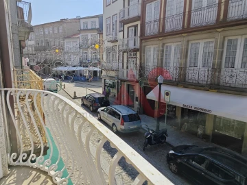 Apartamento T1 para Arrendamento em Oliveira, São Paio e São Sebastião