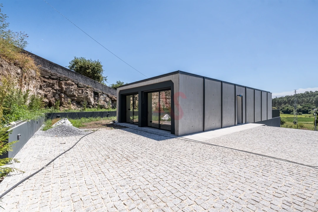 Moradia T3 para Venda em Leitões, Oleiros e Figueiredo Foto 1