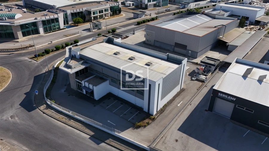 Negócio para Venda em Porto de Mós - São João Baptista e São Pedro Foto 3