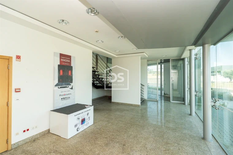 Negócio para Venda em Porto de Mós - São João Baptista e São Pedro Foto 10