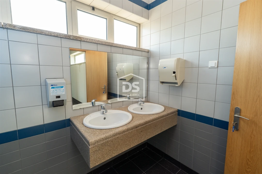 Negócio para Venda em Porto de Mós - São João Baptista e São Pedro Foto 22