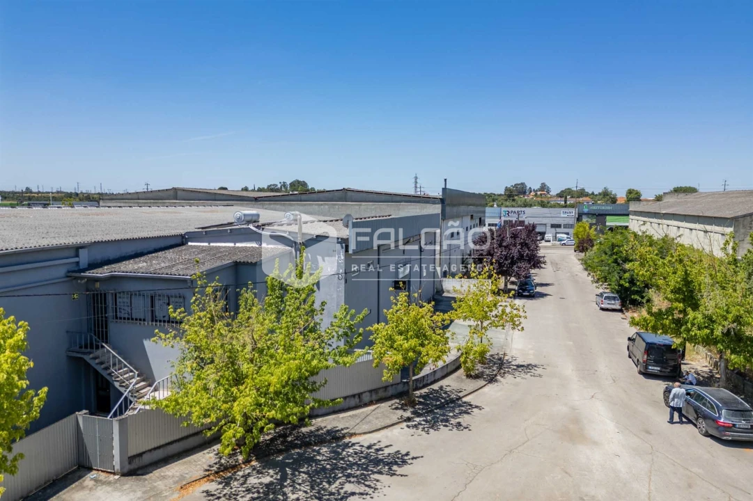 Armazém para Venda em Romeira e Várzea Foto 8