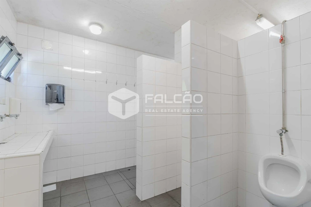 Armazém para Venda em Romeira e Várzea Foto 34