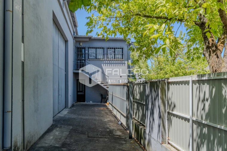 Armazém para Venda em Romeira e Várzea Foto 56