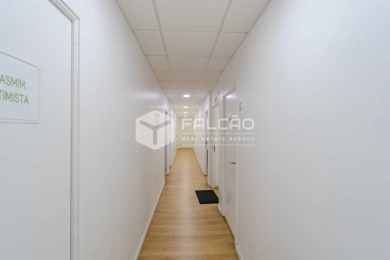 Armazém para Venda em Romeira e Várzea Foto 50