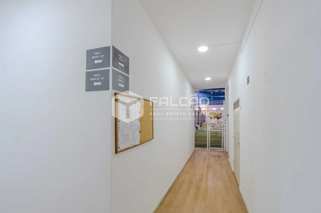 Armazém para Venda em Romeira e Várzea Foto 44