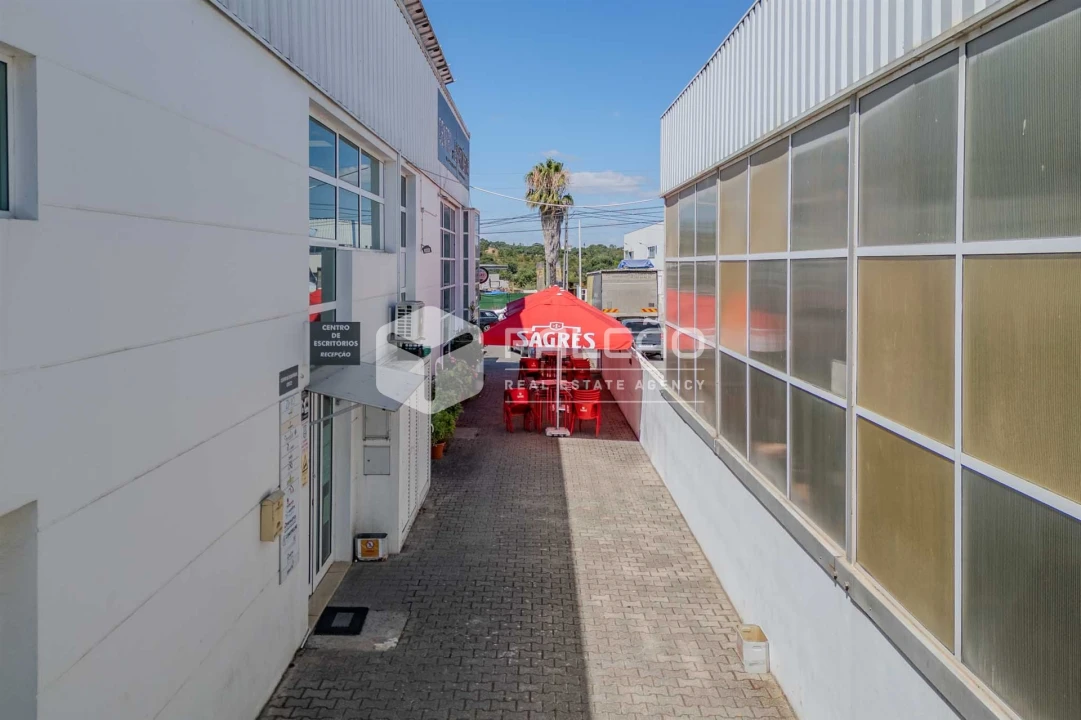 Armazém para Venda em Romeira e Várzea Foto 11