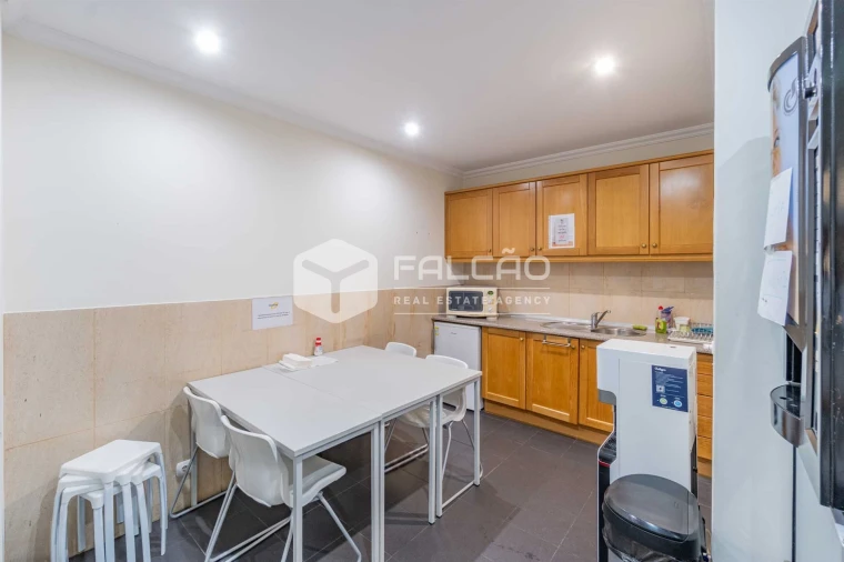 Armazém para Venda em Romeira e Várzea Foto 34