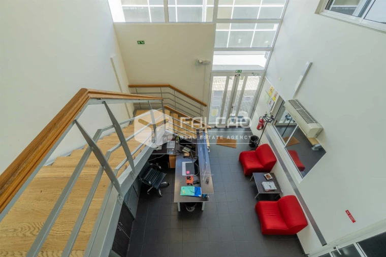 Armazém para Venda em Romeira e Várzea Foto 45