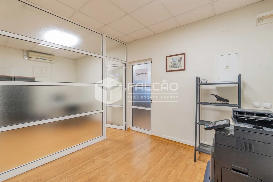 Armazém para Venda em Romeira e Várzea Foto 48