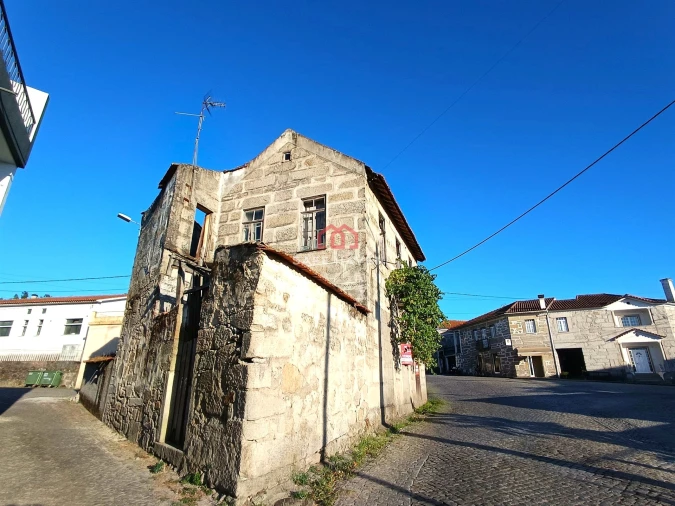 Moradia T3 para Venda em Cunha Baixa Foto 11