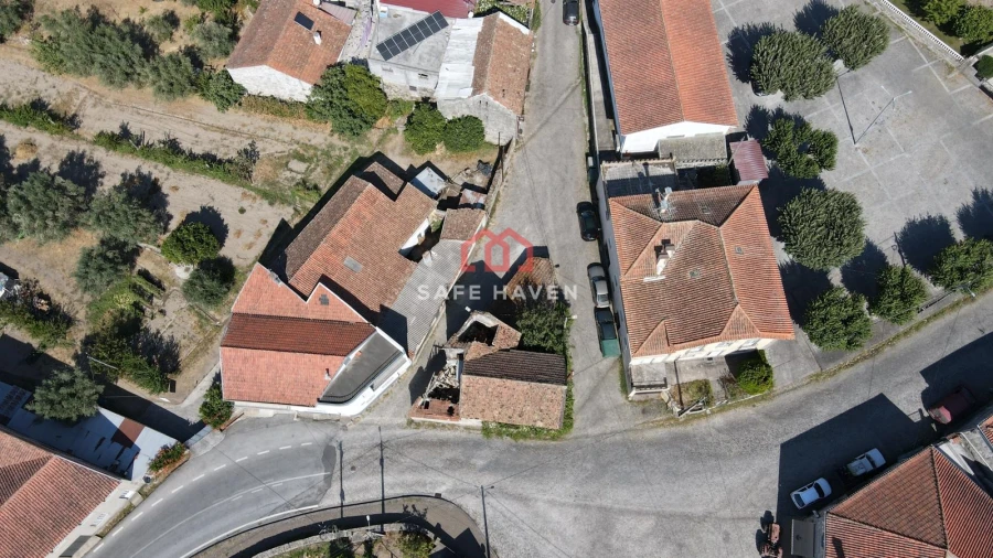 Moradia T3 para Venda em Cunha Baixa Foto 13