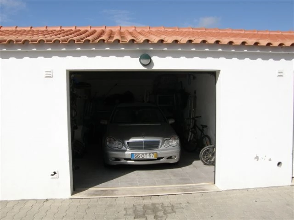 Moradia T3 para Venda em Atouguia da Baleia Foto 13