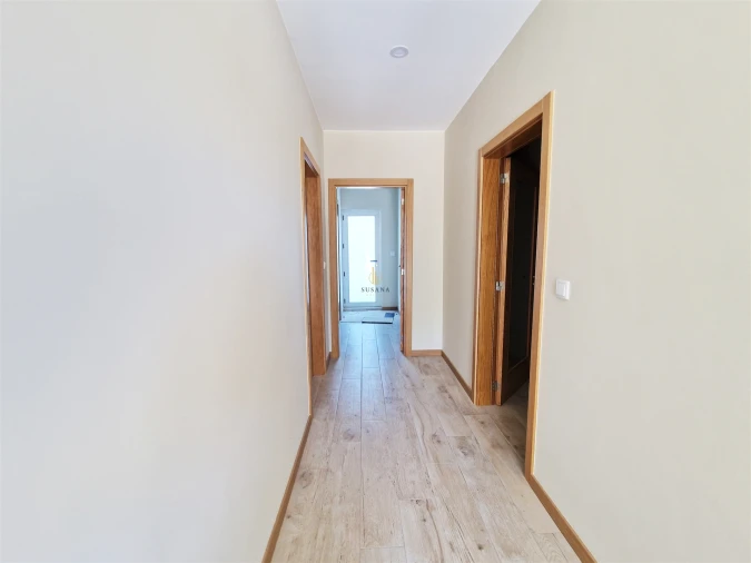 Apartamento T2 para Venda em Cavernães Foto 11