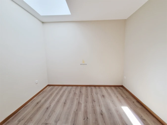 Apartamento T2 para Venda em Cavernães Foto 8