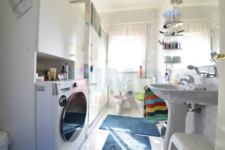 Moradia T5 para Venda em Covilhã e Canhoso Foto 8