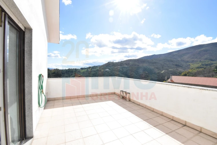 Moradia T5 para Venda em Covilhã e Canhoso Foto 10