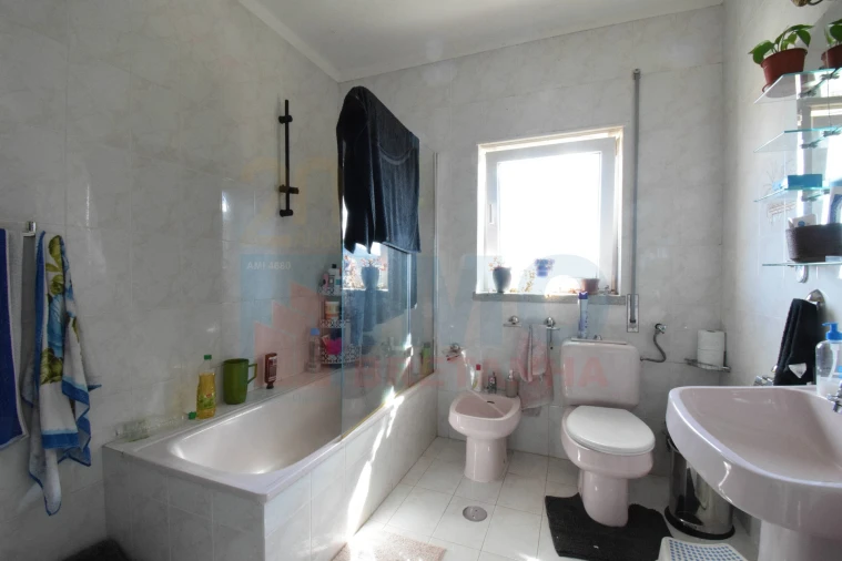 Moradia T5 para Venda em Covilhã e Canhoso Foto 14